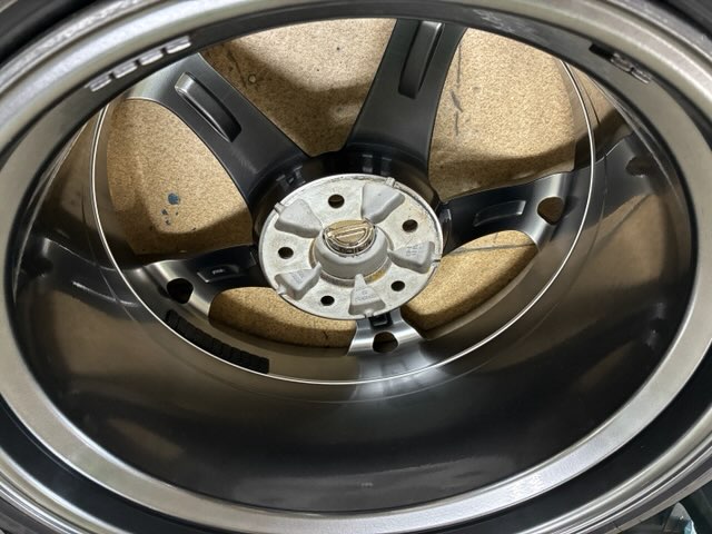 完売)(中古ホイール 中古タイヤ) 極上品 軽量 鍛造フェアレディZ Z34